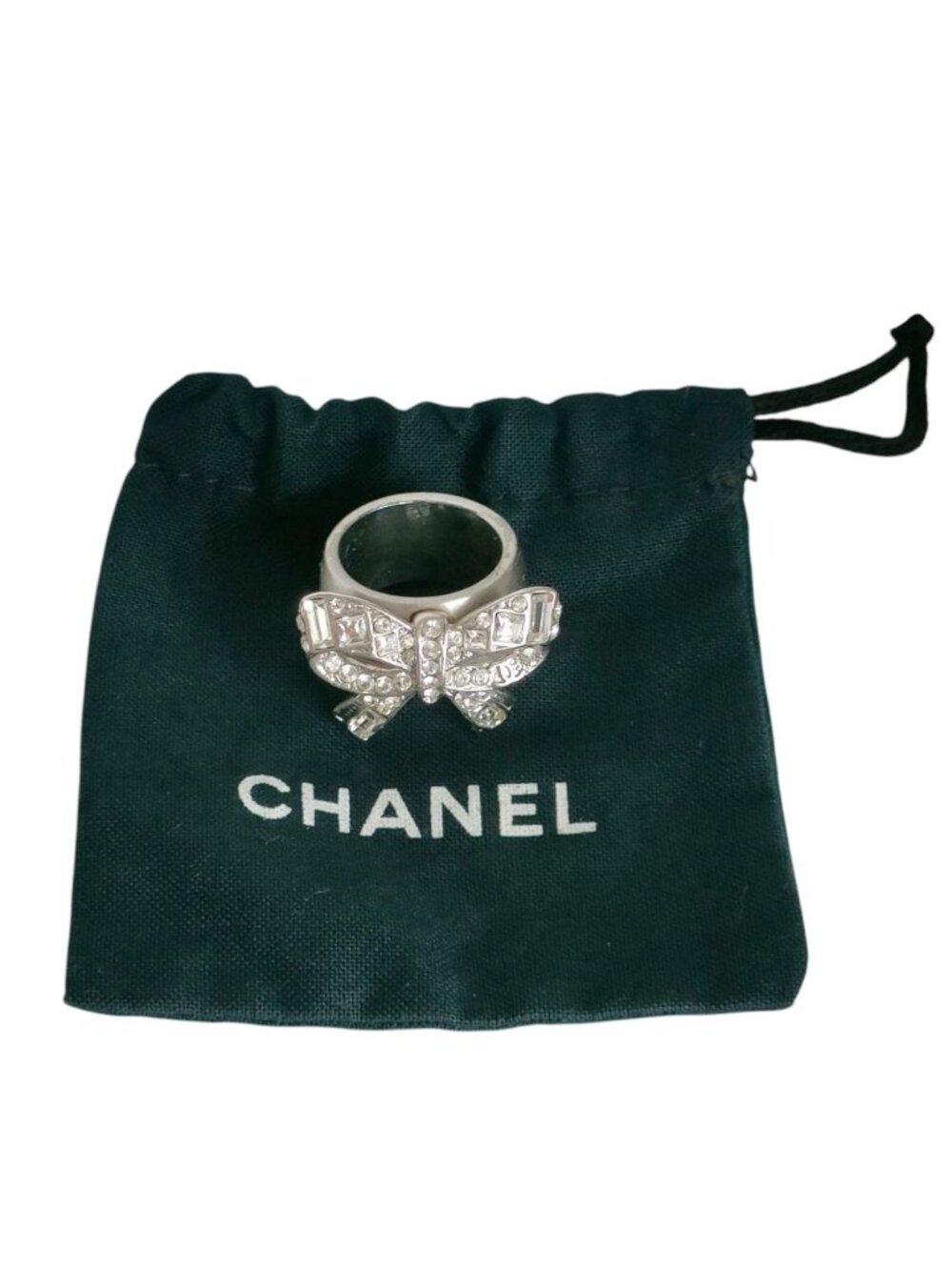 Chanel Rhinestone Ribbon Motif Ring To Silver - Picture 7 of 9